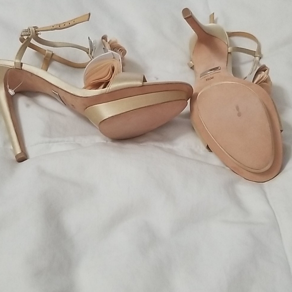 Badgley Mischka approximately 4.5" in. heels. - Picture 2 of 8